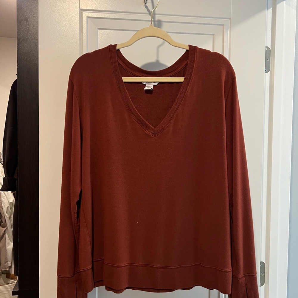 Athleta-XL fleece v neck sweater